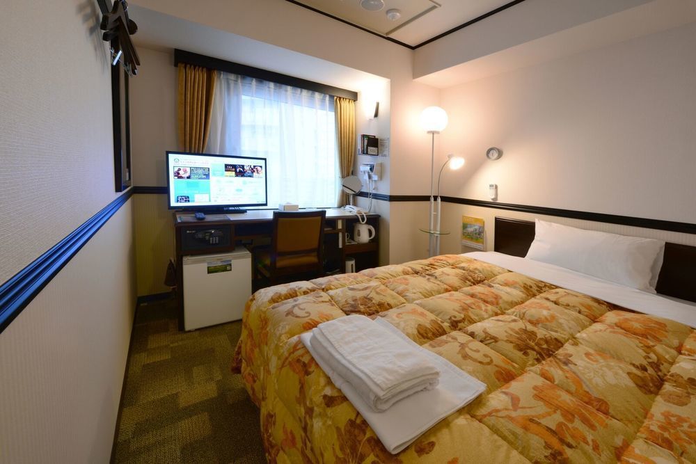 Toyoko Inn Maibara Eki Shinkansen Nishi Guchi Exterior photo