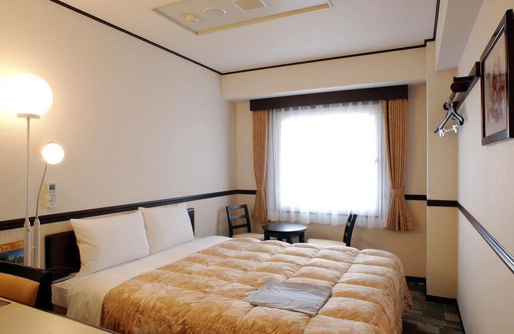 Toyoko Inn Maibara Eki Shinkansen Nishi Guchi Exterior photo
